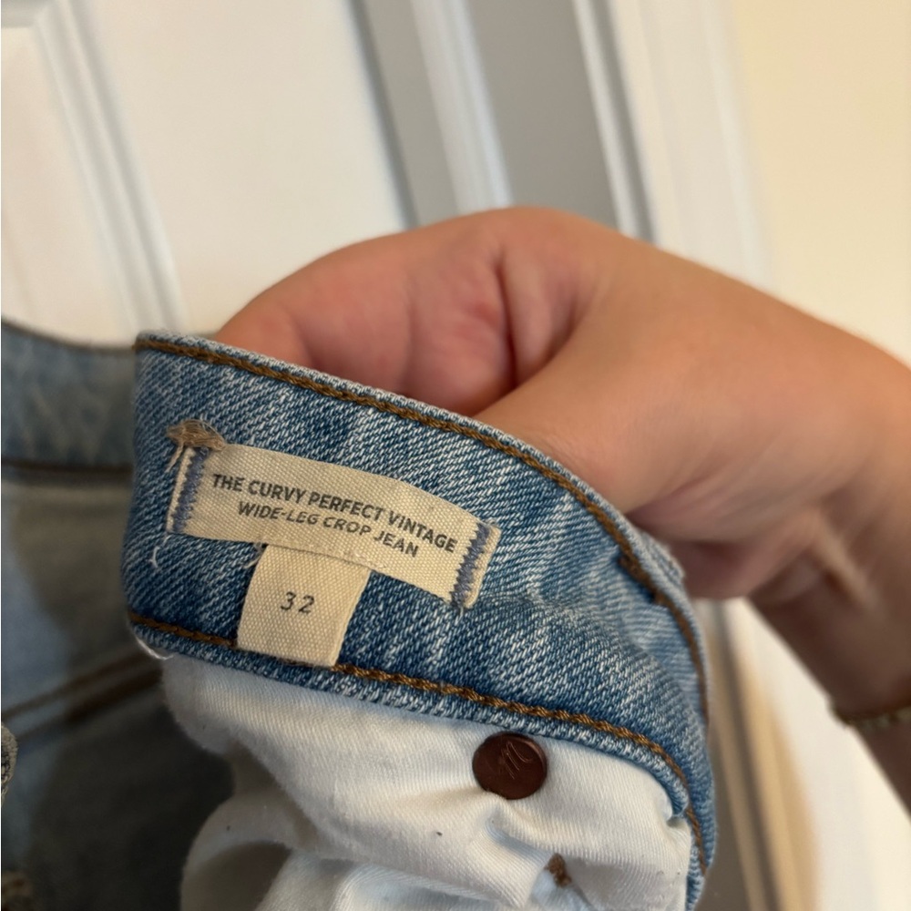 Madewell Curvy Wide-Leg Crop Jeans - Picture 2 of 4
